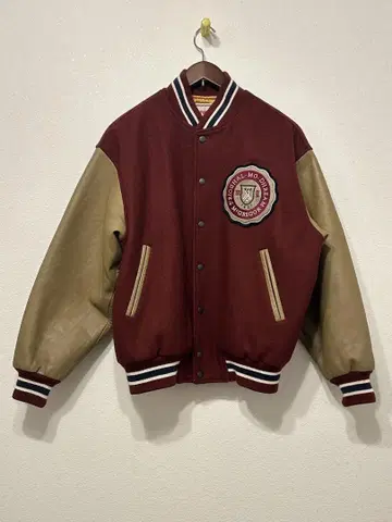 맥그리거 바시티 자켓