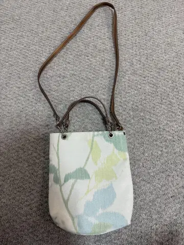 etoff 꽃무늬 캔버스 숄더백