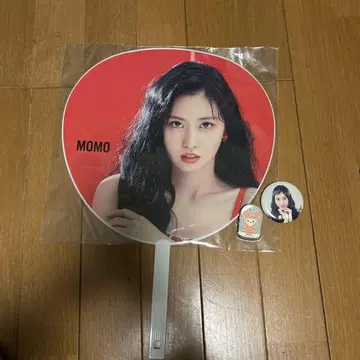 TWICE MOMO 부채 2019년 월드 투어