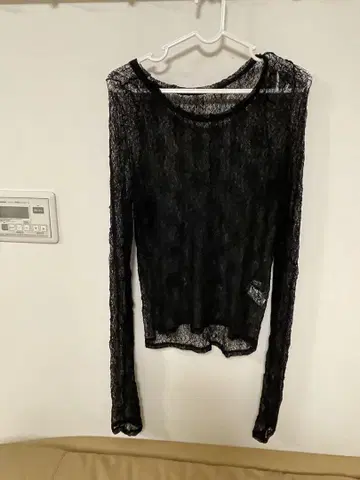 새상품 블랙 레이스 긴팔 상의