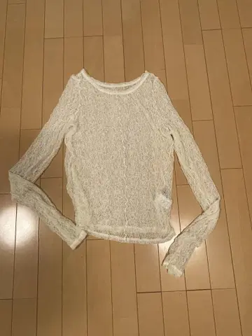 새상품 아이보리 레이스 긴팔 상의