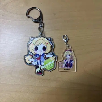 아키 로젠탈 아크릴 키링 홀로나츠 홀로시티