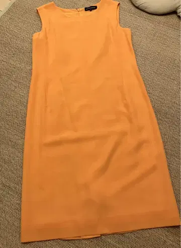 새상품급 pierre cardin 슬리브리스 무릎 기장 원피스 오렌지