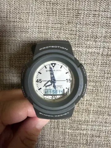 G-SHOCK mini 디지털 손목시계 그레이