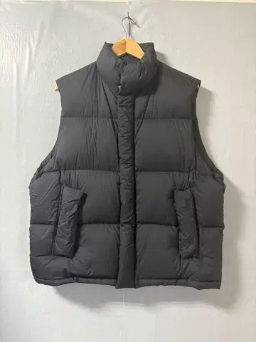 AURALEE SUPERLIGHT NYLON RIPSTOP DOWN 4