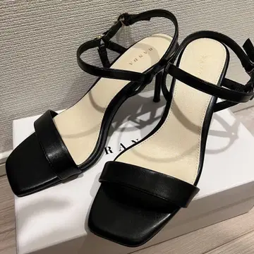 RANDA 메탈 링 스트랩 샌들