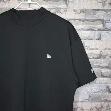 [새상품급!] NEW ERA 뉴에라 블랙 반팔 모크넥 티셔츠