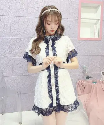 Swankiss 스완키스 전체 레이스 비쥬 원피스 네이비