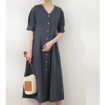 에누 내추럴 뷰티 베이직 프론트 버튼 V넥 턱 원피스