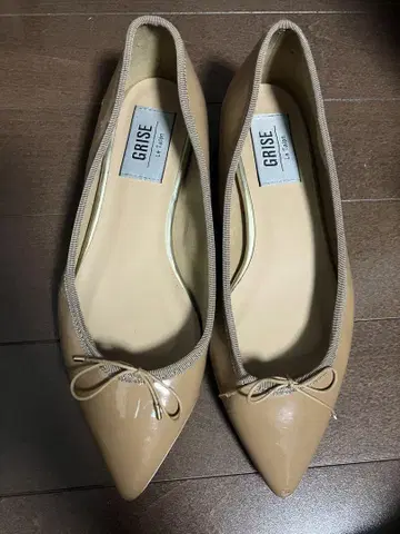GRISE 베이지 스틸레토 플랫슈즈 Le Talon