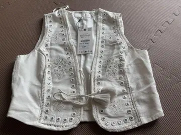 ZARA 화이트 자수 베스트 XS