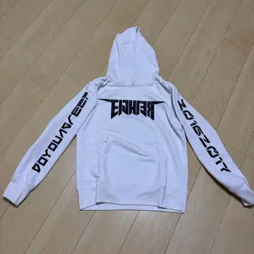 칸쟈니 후드티 화이트