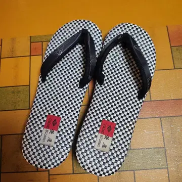 카렌 붓소 체크 무늬 조리 고양이 디자인 스트랩