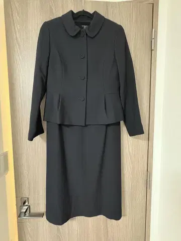아니 앤 에시 어머니용 수험 수트