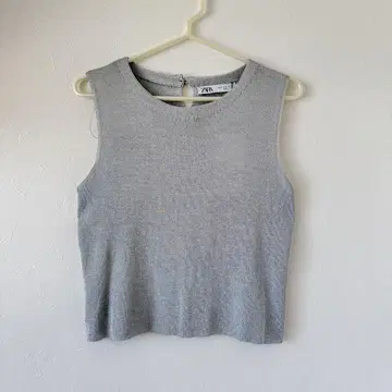ZARA 메탈릭 슬리브리스 니트 실버
