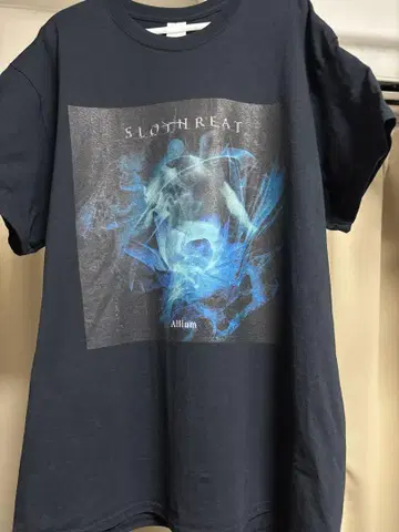 SLOTHREAT Allium T셔츠