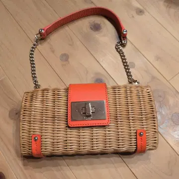 새상품급 베이지오렌지 바스켓백 체인스트랩