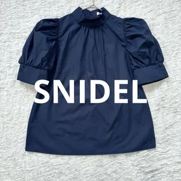 [SNIDEL] 퍼프 슬리브 레이스 상의 스나이델