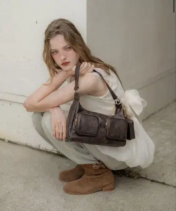 ALLISON BROWN EVERYDAY SHOULDER BAG