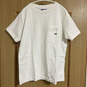 THE NORTH FACE 화이트 T 셔츠