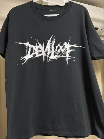 DEVILOOF 밴드 로고 티셔츠