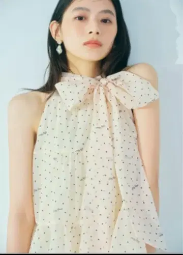 릴리 브라운 쉬폰 블라우스