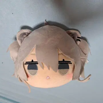 고양이 귀 달린 봉제 인형