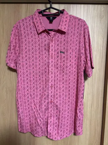 VOLCOM 볼컴 페이즐리 올 패턴 반팔 셔츠