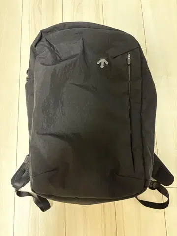 데상트 에어스트림 백팩