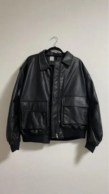 ungrid 가죽 느낌의 블레이저