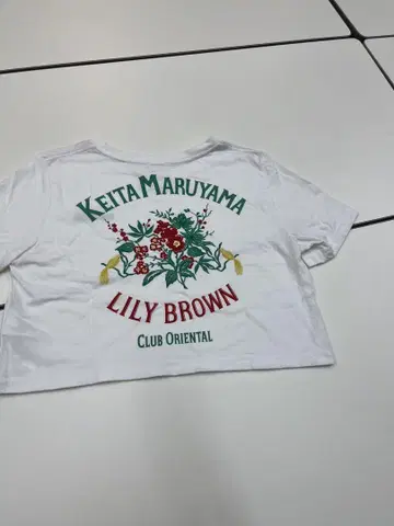 LILY BROWN 꽃무늬 크롭드 티셔츠