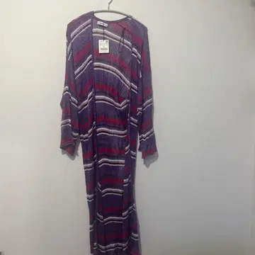 태그가 달린 ZARA 스트라이프 장소매 카디건 니트 퍼플