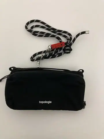 topologie 블랙 숄더백