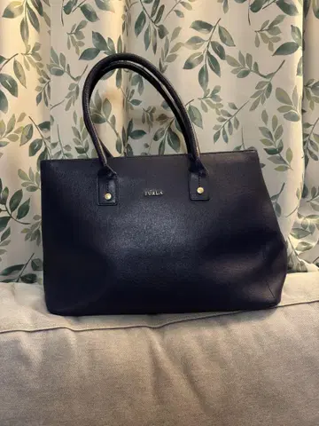 FURLA 블랙 핸드백