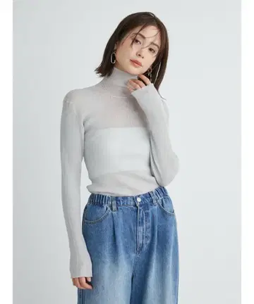 emmi atelier 소프트 터틀넥 시어 니트 풀오버