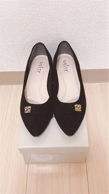 유니티 스웨이드 펌프스 블랙 24cm
