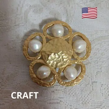 CRAFT 브로치
