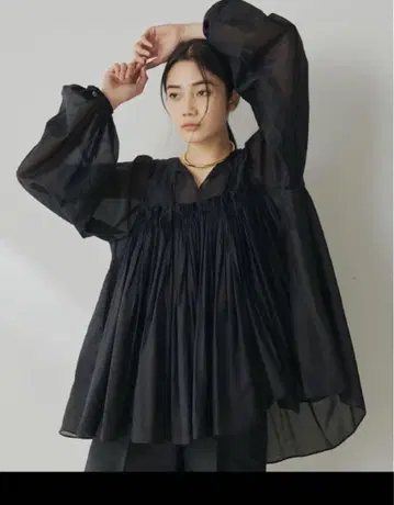 Whim Gazette 실크론 개더 블라우스