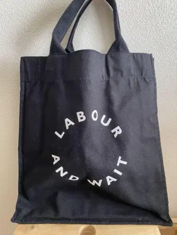 LABOUR AND WAIT 북백