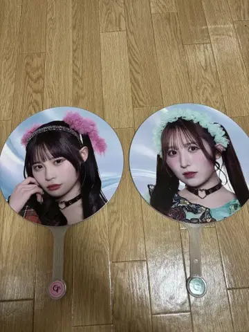 비비안 무라카와 & 나나코 오가와 부채 세트