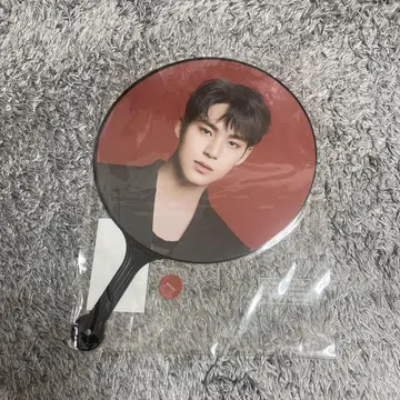 세븐틴 파워 오브 러브 민규 부채