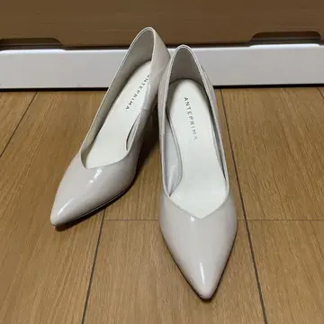ANTEPRIMA 베이지 하이힐 7cm