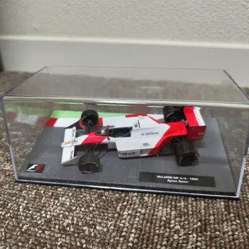 데아고스티니 McLaren MP4/4 1988 Ayrton Senna