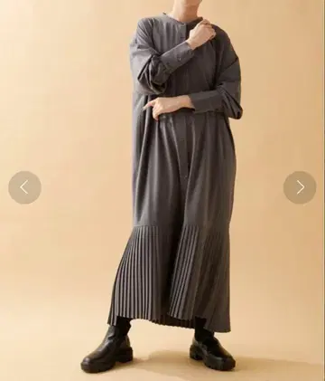 [새상품] SUM1 STYLE 언더 플리츠 롱 원피스 그레이 F