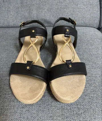 ABC MART 검은색 웨지 힐 샌들
