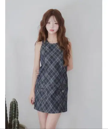 다리치 바이아스 체크 데님 미니 원피스
