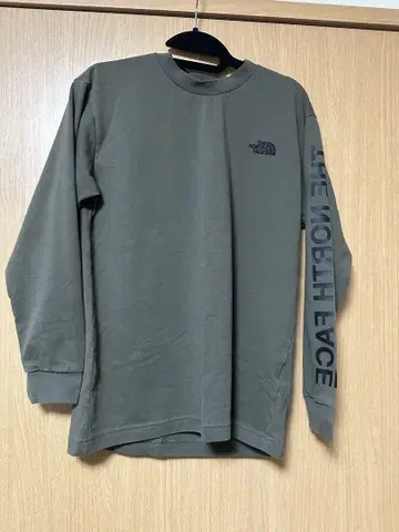 THE NORTH FACE 롱슬리브 티셔츠 올리브