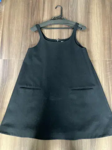 CLANE 블랙 슬리브리스 원피스