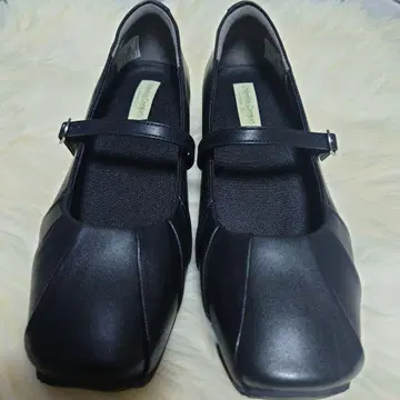 Hawkins Comfort 스트랩 포함 24cm EEE 블랙