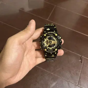 G-SHOCK liberty walk 블랙/골드 별 패턴